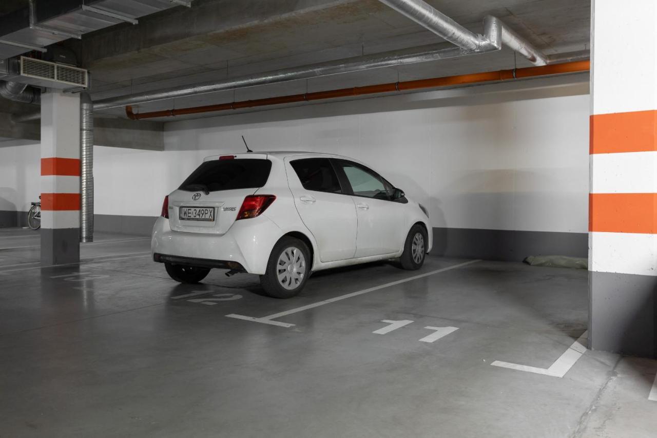 Stylish & Trendy 1 Bedroom Apartment Wola With Parking By Renters Varsovie Extérieur photo