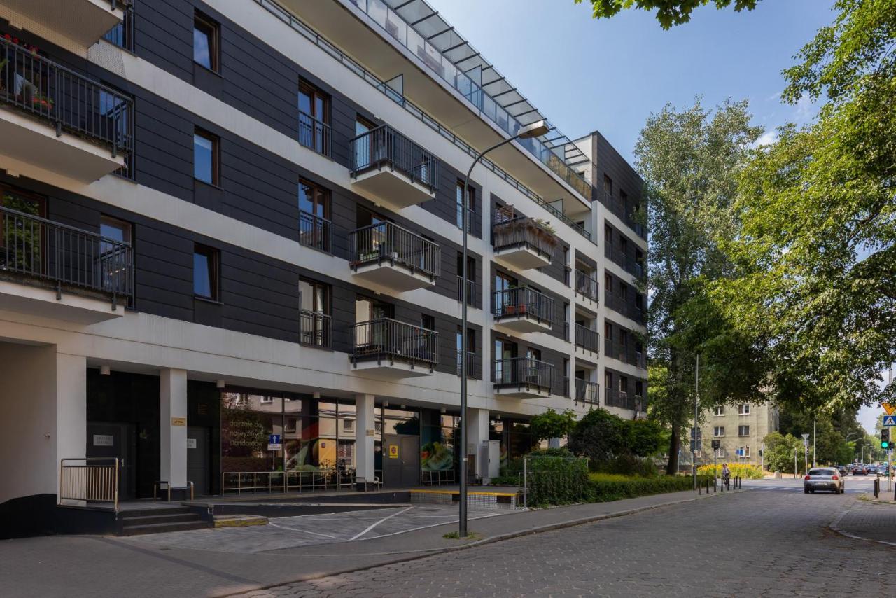 Stylish & Trendy 1 Bedroom Apartment Wola With Parking By Renters Varsovie Extérieur photo
